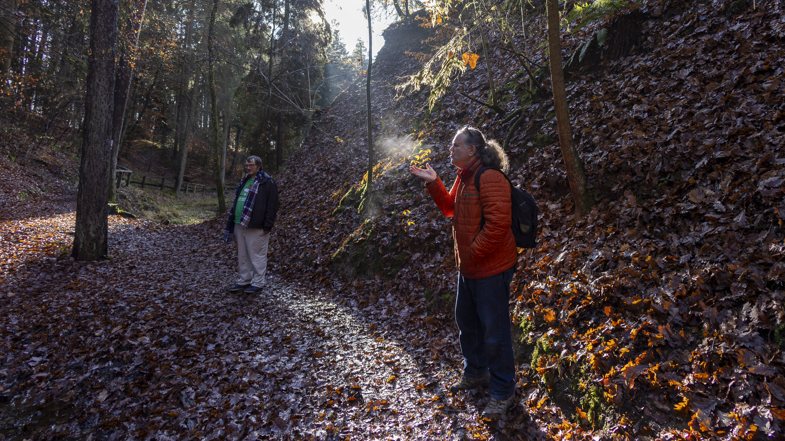 20251129121004 R5D 5544